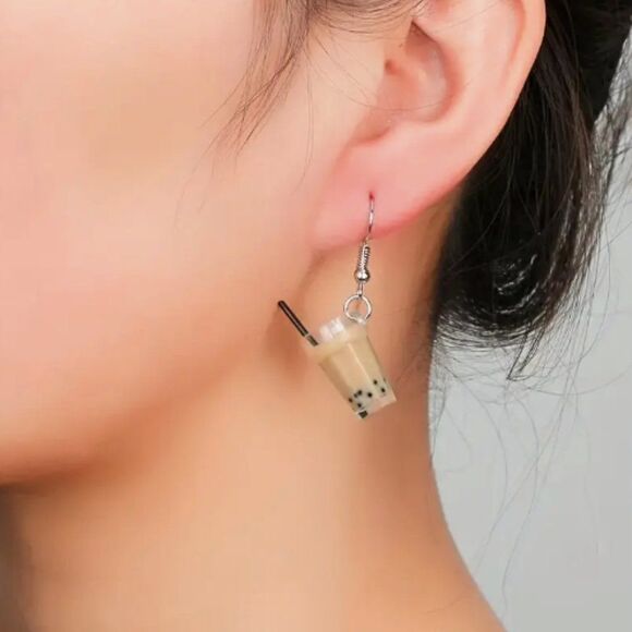 🔅🆕🔅✨Adorable Bubble Tea Design Dangle Earrings ♥️✨ - Picture 3 of 8